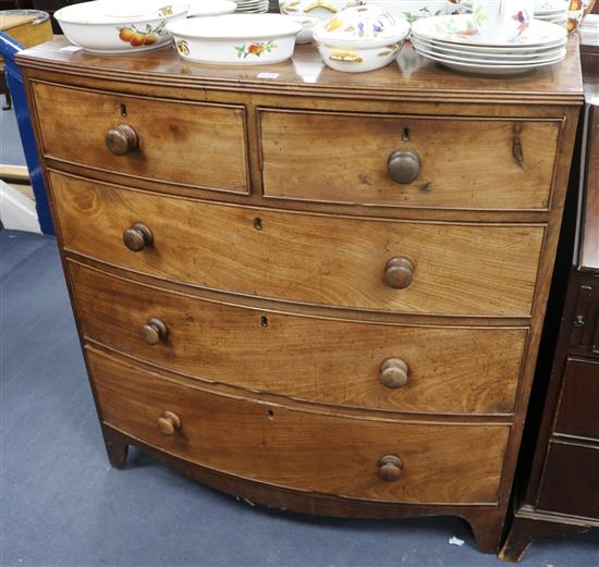 A Victorian mahogany bowfront chest of drawers W.102cm